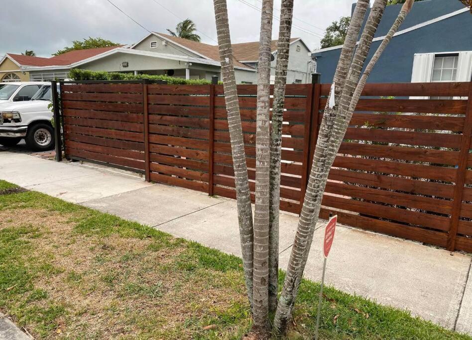 Cozy 1-Bedroom Rental In Miami Esterno foto